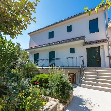 Apartments Loncaric Crikvenica Exteriör bild