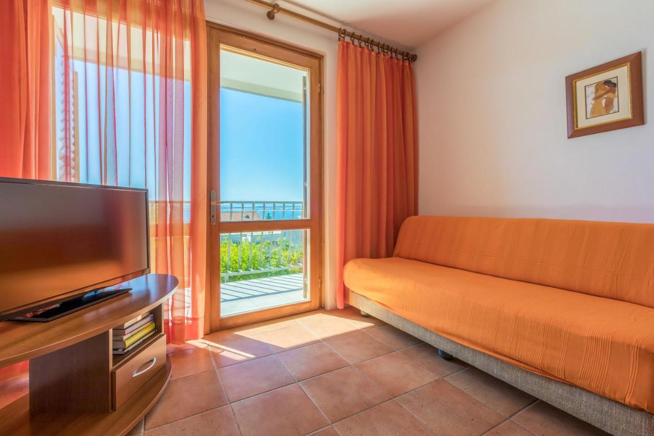 Apartments Loncaric Crikvenica Exteriör bild
