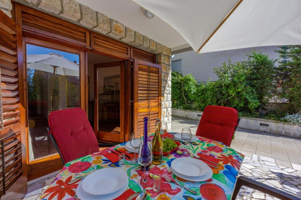 Apartments Loncaric Crikvenica Exteriör bild