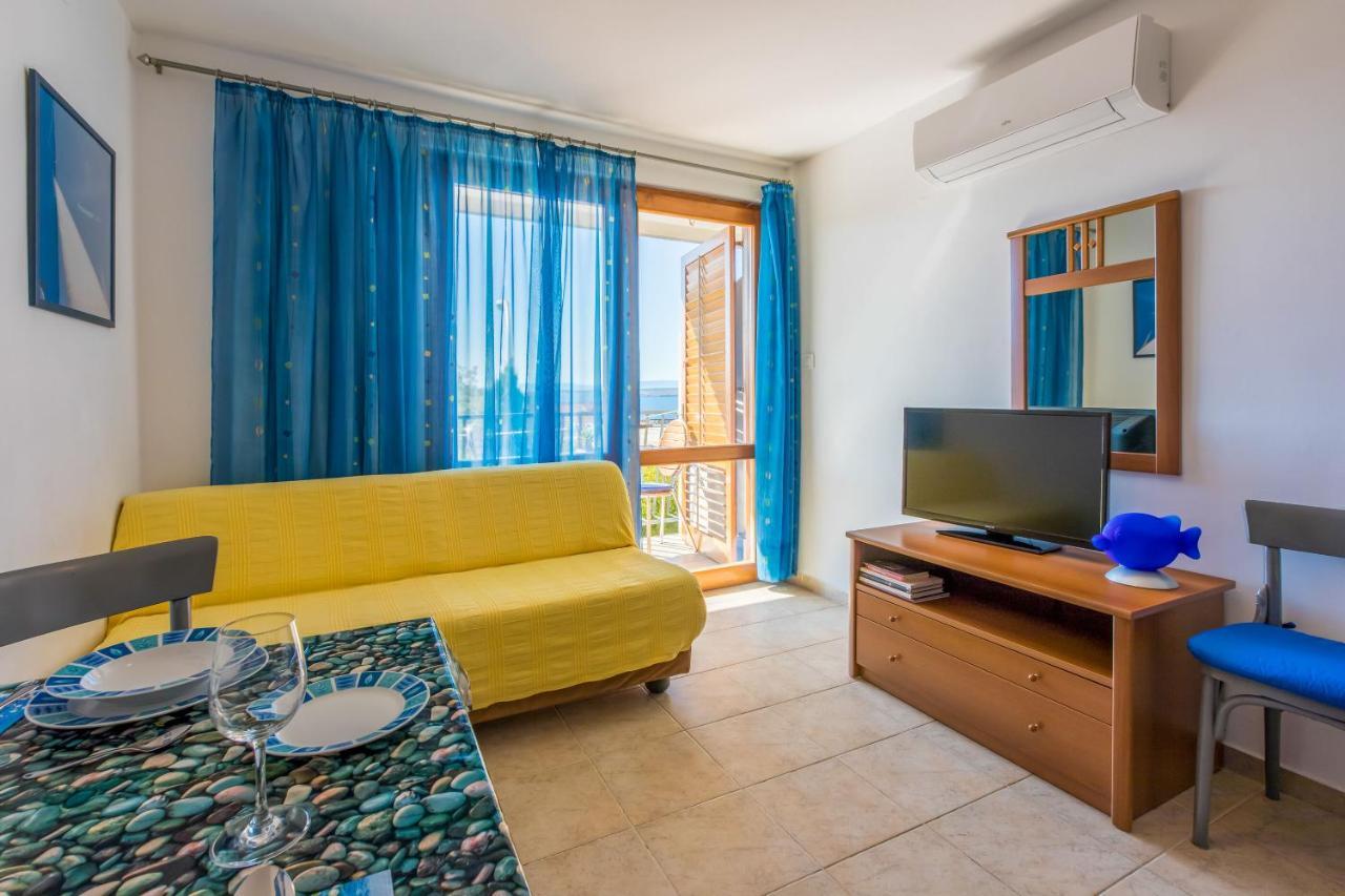 Apartments Loncaric Crikvenica Exteriör bild