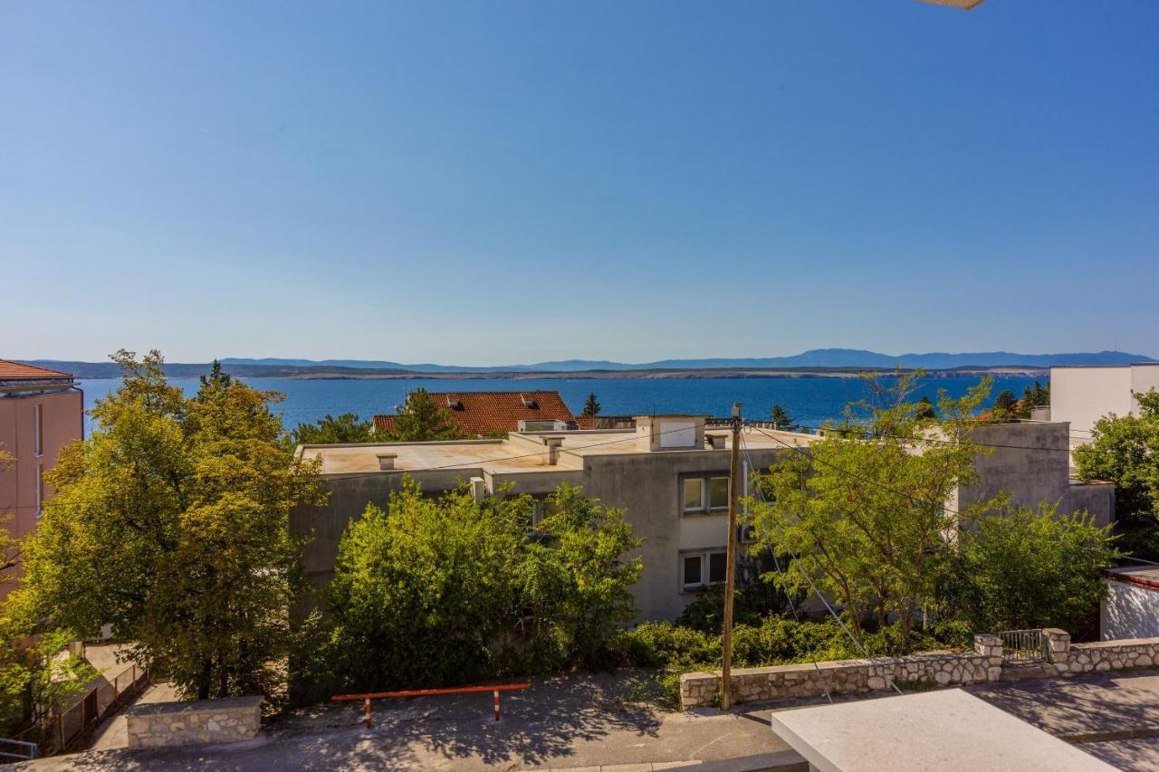 Apartments Loncaric Crikvenica Exteriör bild