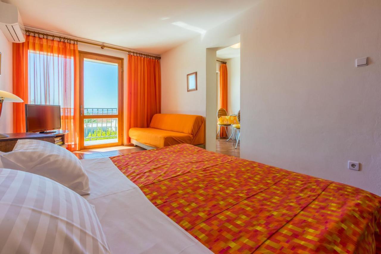 Apartments Loncaric Crikvenica Exteriör bild