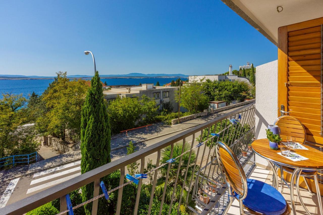 Apartments Loncaric Crikvenica Exteriör bild