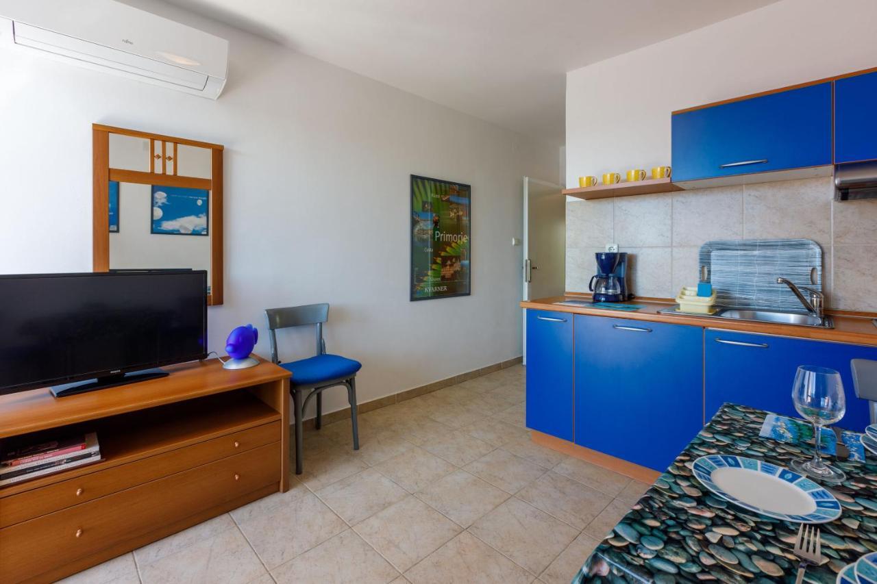 Apartments Loncaric Crikvenica Exteriör bild