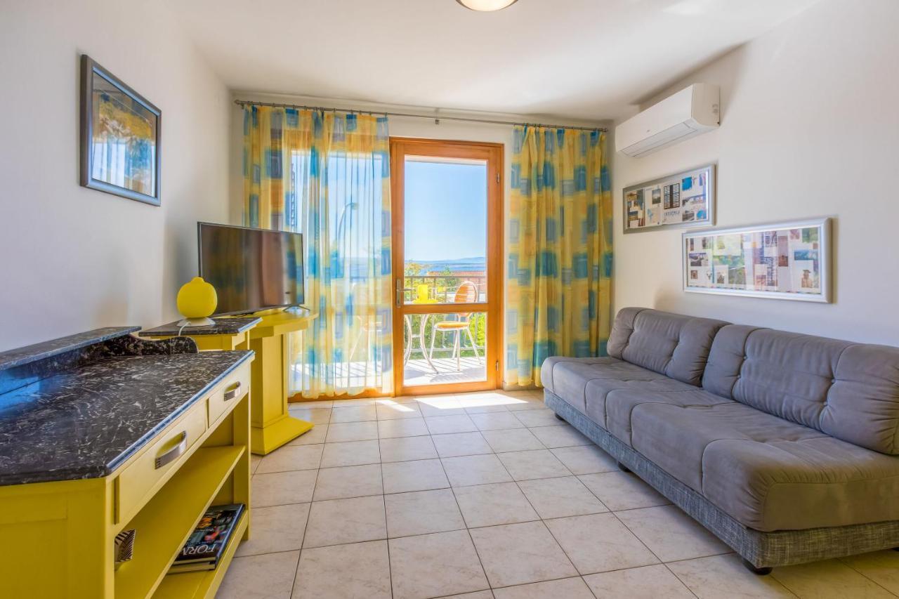 Apartments Loncaric Crikvenica Exteriör bild