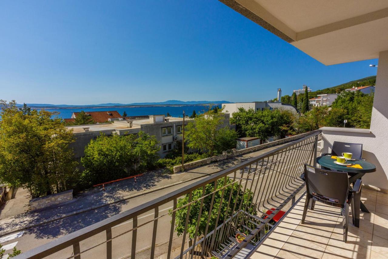 Apartments Loncaric Crikvenica Exteriör bild