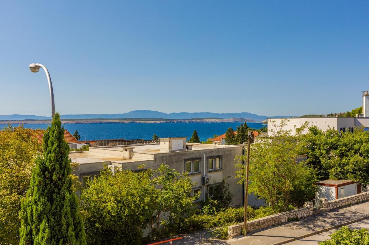 Apartments Loncaric Crikvenica Exteriör bild